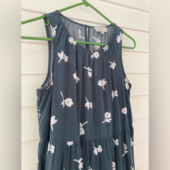 LOFT Outlet | Tiered Mini Dress Size Small - Picture 3 of 6